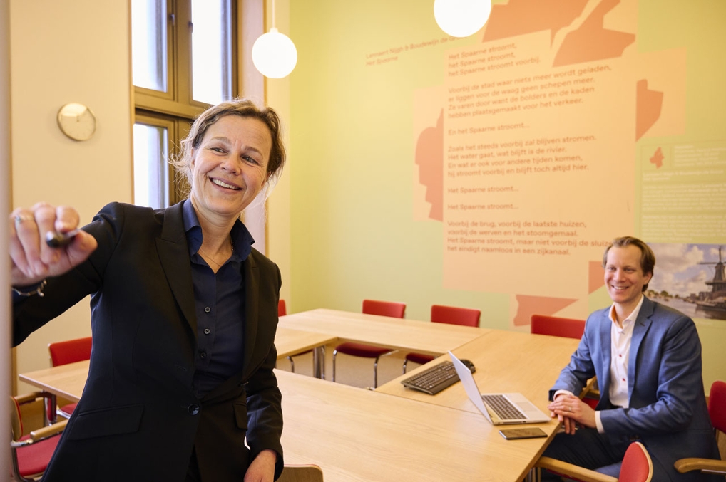Marielle Schilperoort en Martijn Hartog werken als programmamanager bij I-Interim Rijk aan goed informatiemanagement