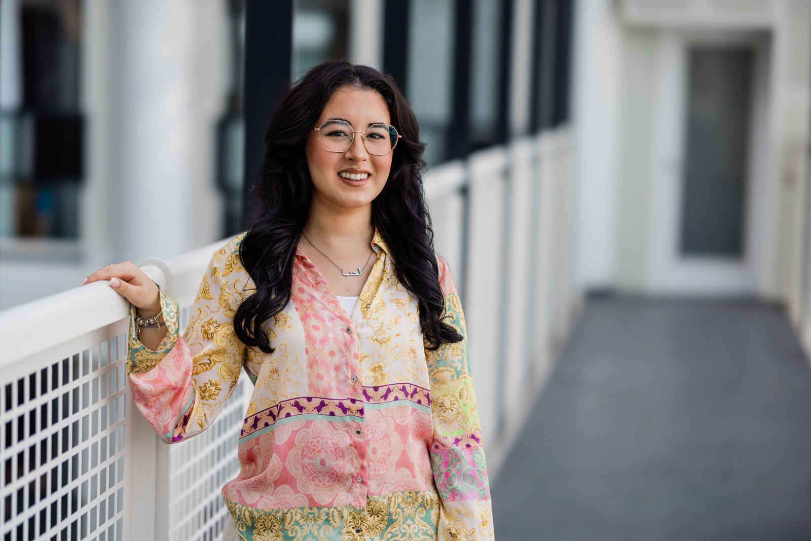 Hoe Kaoutar met haar bijbaan alvast voorsorteert op de toekomst ...