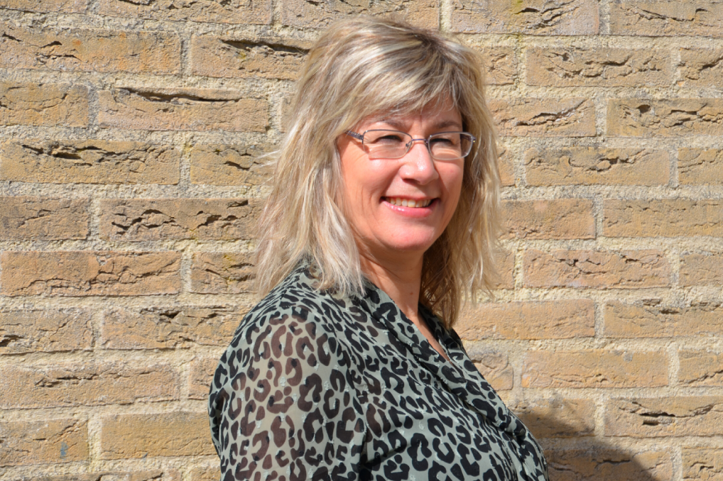 Esther van der Waals