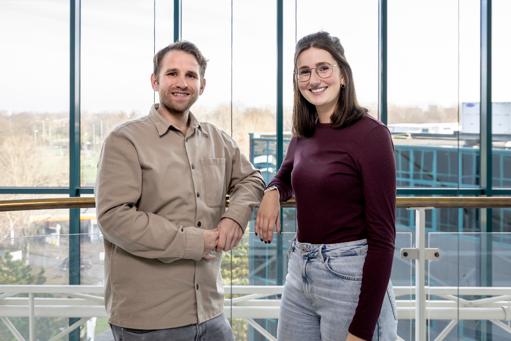 Dusty, testconsultant en Else, UX-designer bij de Justitiële ICT Organisatie