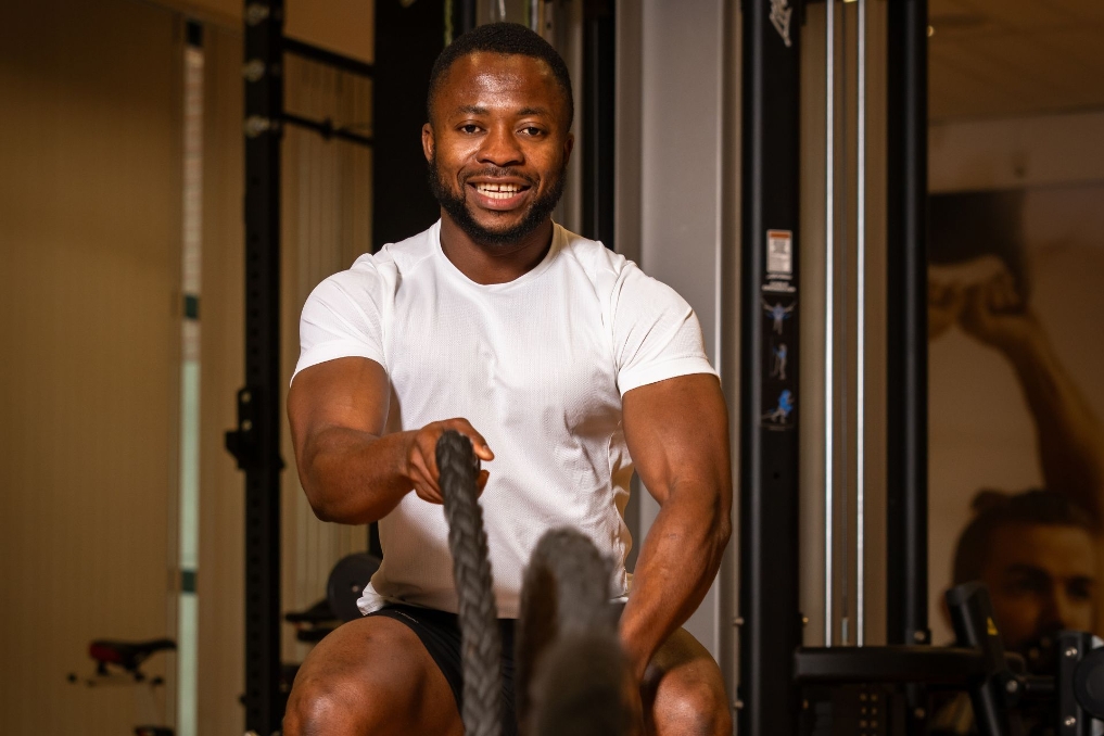 Franzis in de sportschool. Hij werkt bij de Rijksschoonmaakorganisatie
