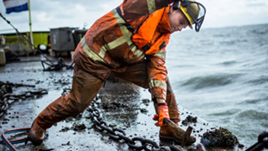 Aan het werk op het schip.